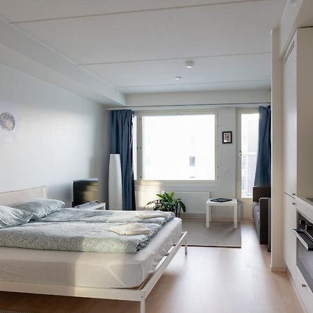 Easy Stay Rooms & Apartments Near Airport Vanda Exteriör bild